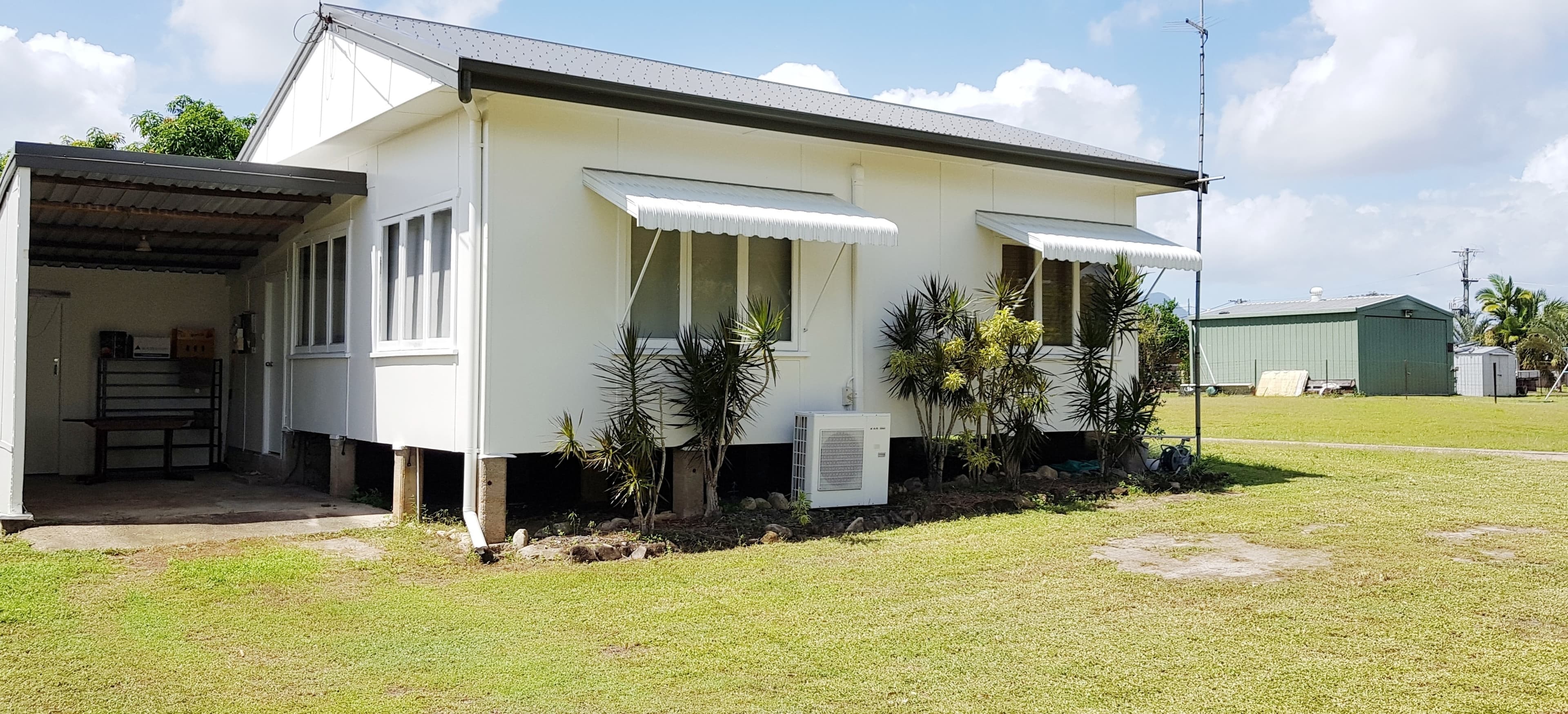 92 Bowen St, Cardwell QLD 4849, Cardwell - Thumbnail 2