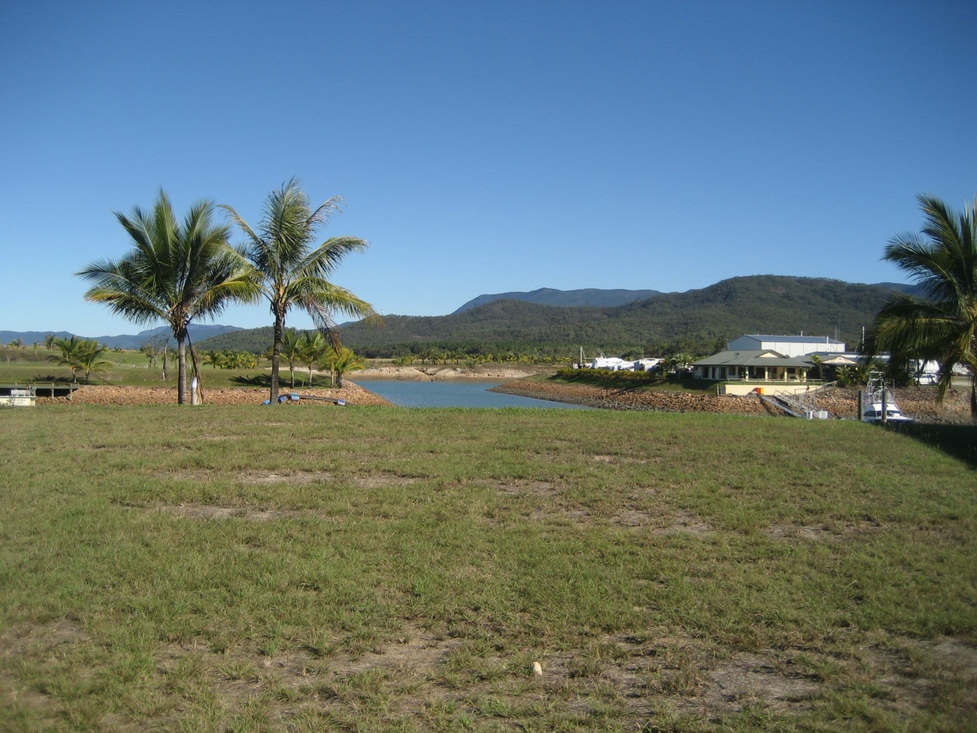 14 Royal Palm Avenue, Cardwell QLD 4849, Cardwell - Thumbnail 2