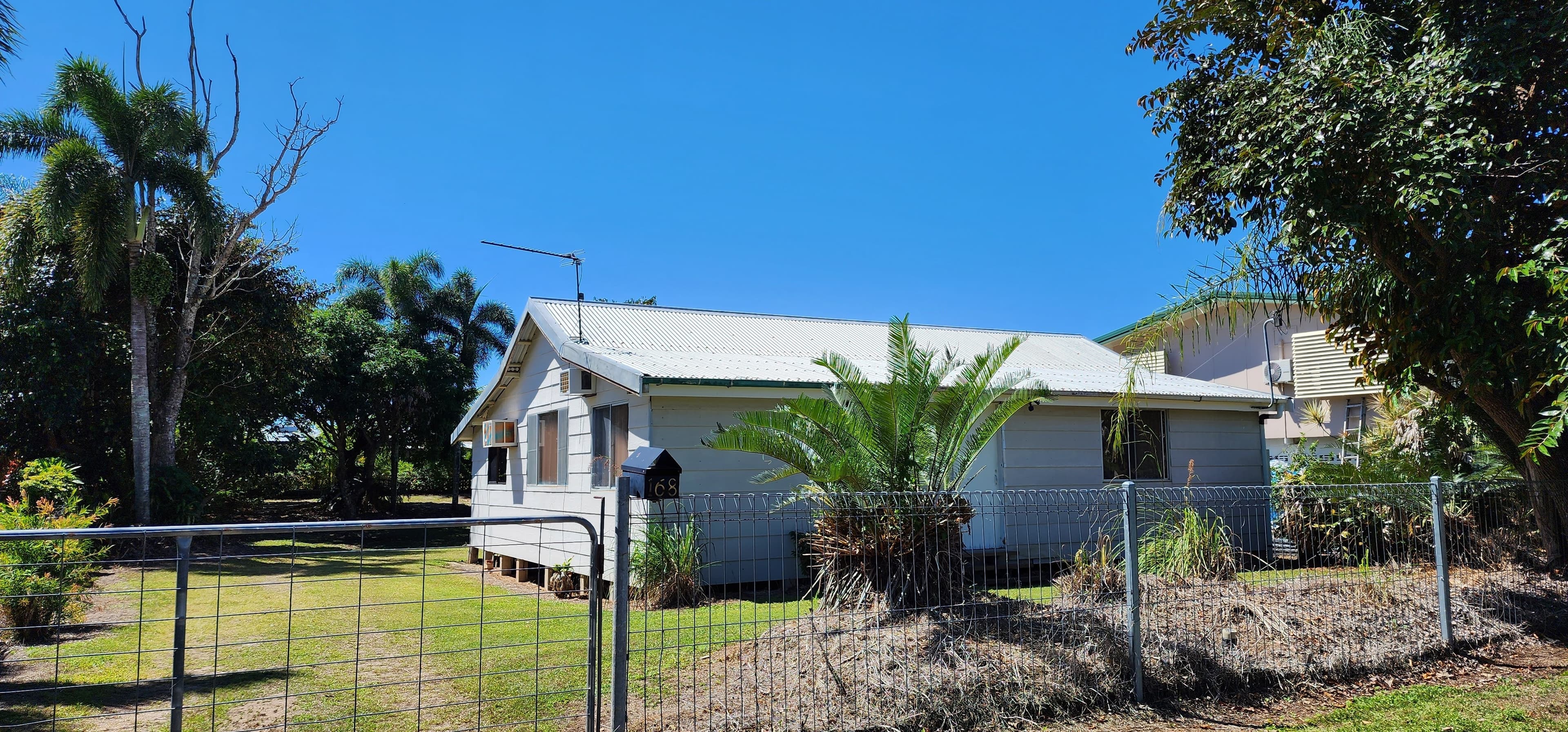 168 Victoria St, Cardwell QLD 4849, Cardwell - Thumbnail 2