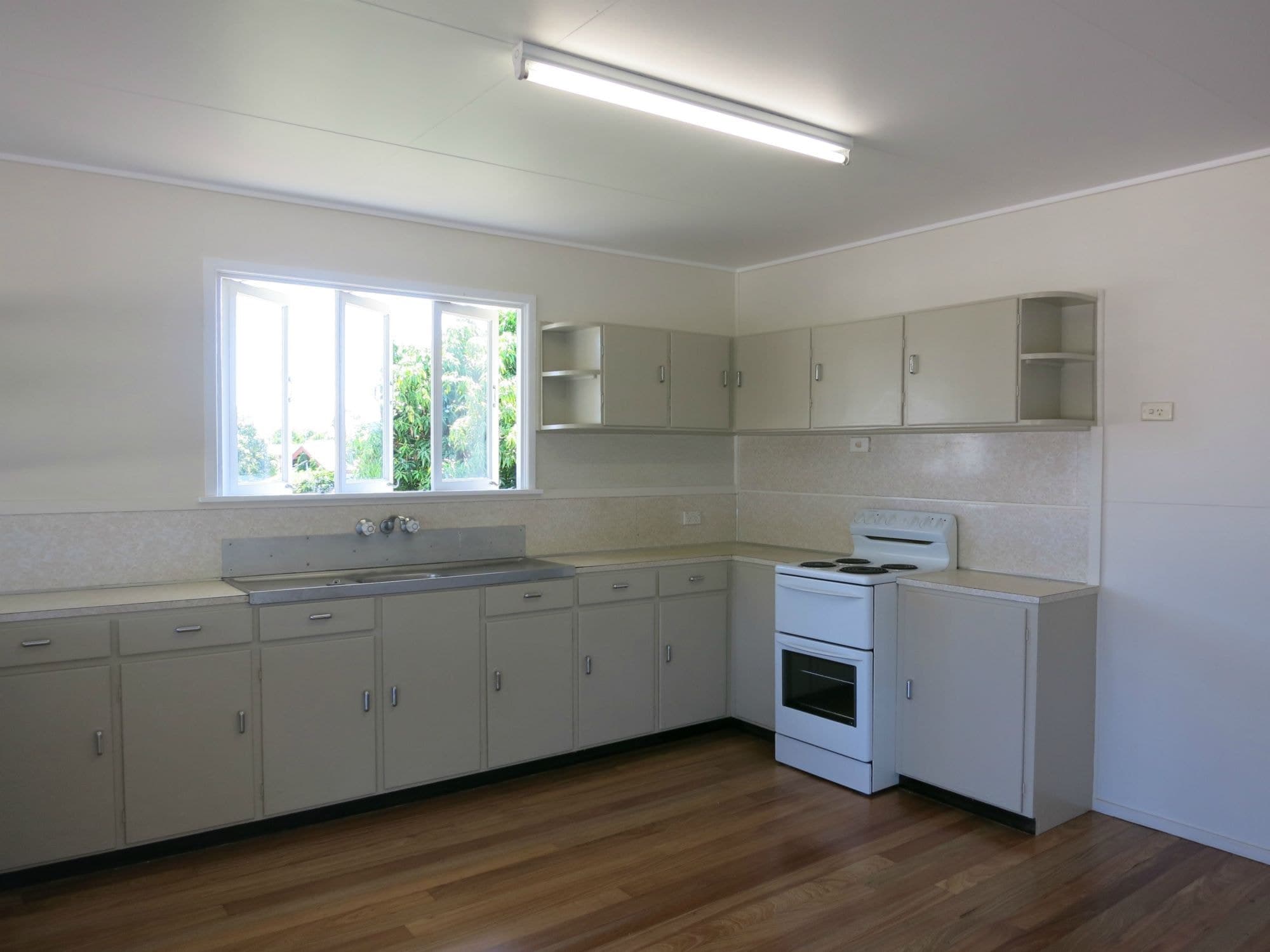 12 Eden Street, Cardwell QLD 4849, Cardwell - Thumbnail 5