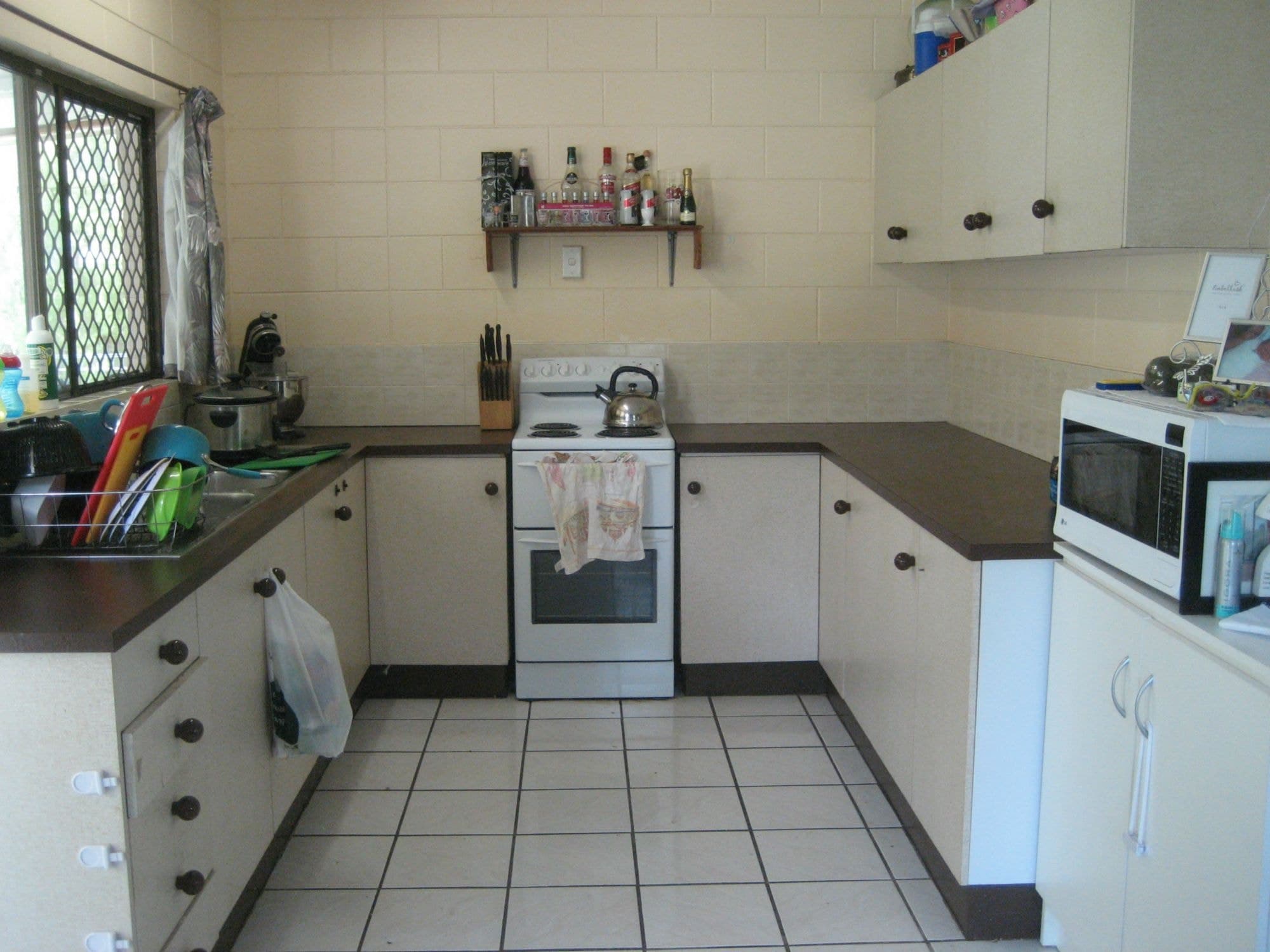 8 White Street, Cardwell QLD 4849, Cardwell - Thumbnail 2