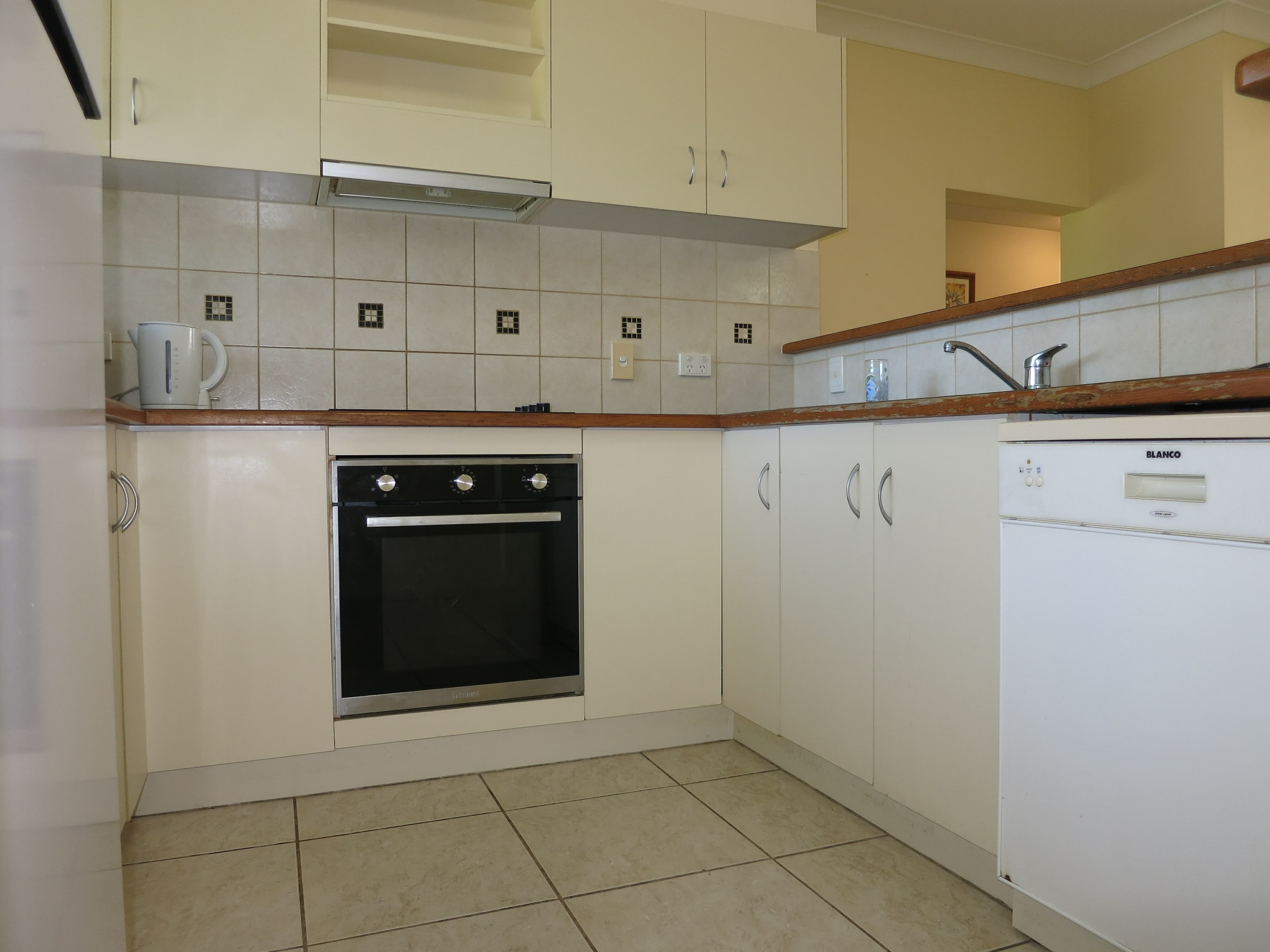 Unit 1, 16 Poinciana Bvd, Cardwell QLD 4849, Cardwell - Thumbnail 8