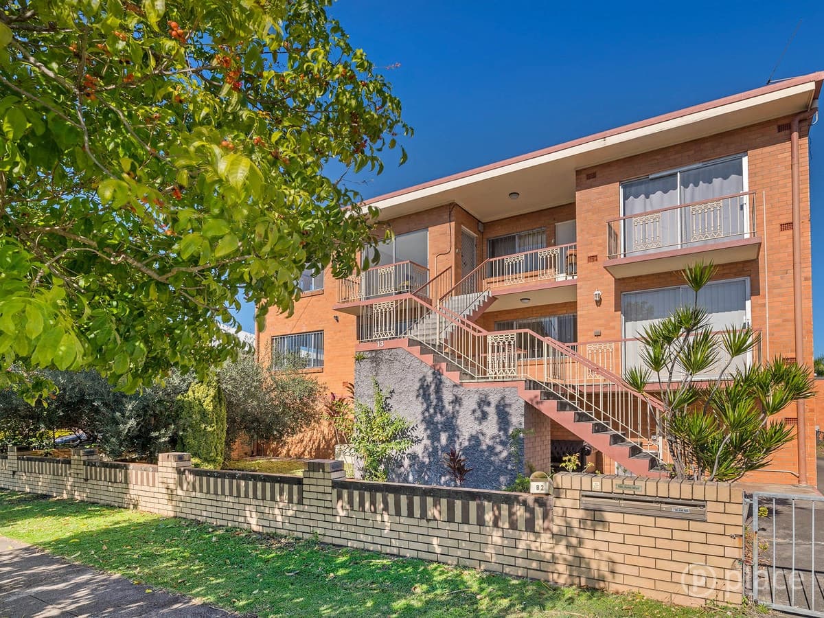 13 Kent Street, Hamilton - Image 1