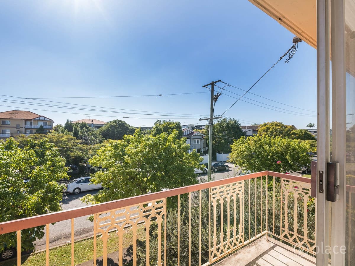 13 Kent Street, Hamilton - Thumbnail 2