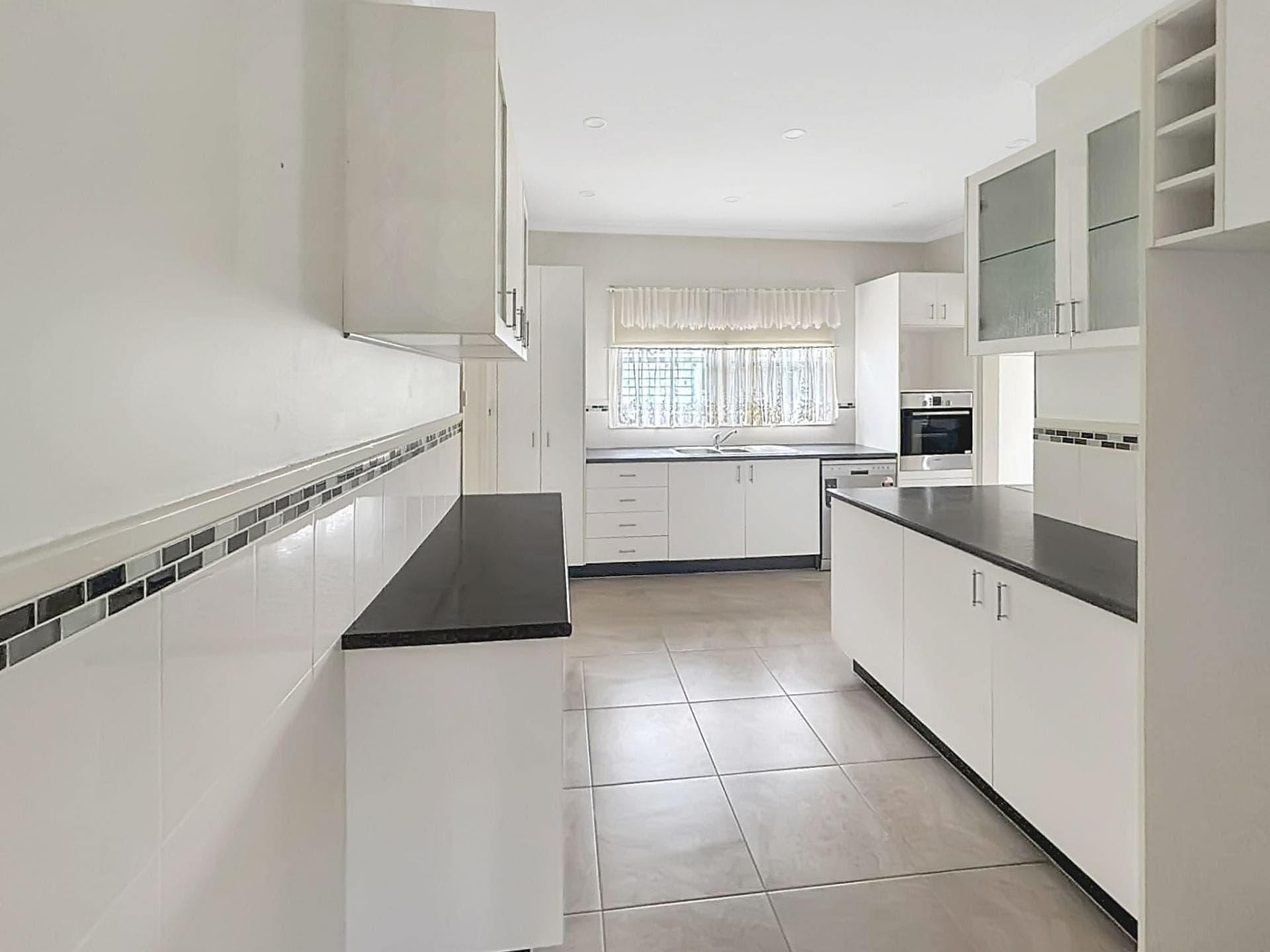 222 Yarrowee Parade, Redan, Redan - Thumbnail 4