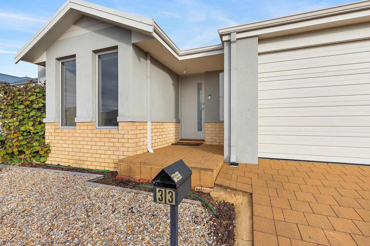 33 Birch Road, AUBIN GROVE, Aubin Grove - Thumbnail 2