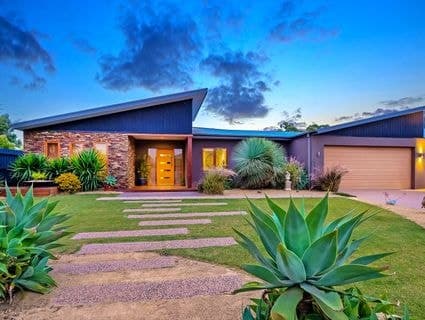 9 Brydon Close, Mornington - Image 1