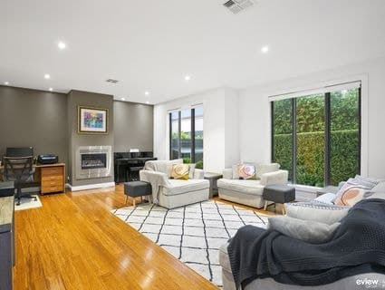 3/10 Darcy Street, Mornington - Image 1