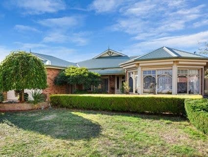 7 Summerfield Drive, Mornington - Image 1