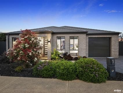 1 Macks Place, Safety Beach - Image 1