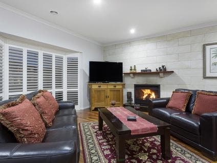 48 Waltham Drive, Mornington, Mornington - Thumbnail 3