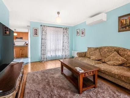4 Colebrook Court, Mornington, Mornington - Thumbnail 2