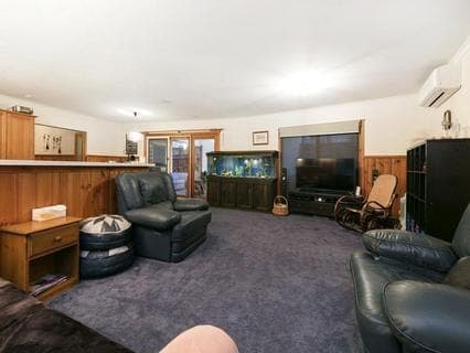1 Elaine Court, Somerville - Thumbnail 7