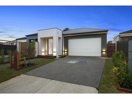 2/11 Portrush Grove, MORNINGTON, Mornington - Thumbnail 2