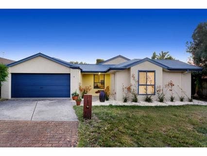 8 Colebrook Court, MORNINGTON, Mornington - Image 1