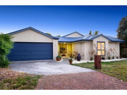 8 Colebrook Court, MORNINGTON, Mornington - Thumbnail 2