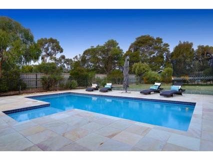 14 Ben Drive, MORNINGTON, Mornington - Thumbnail 2