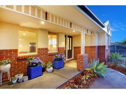 9 Colebrook Court, MORNINGTON, Mornington - Thumbnail 2