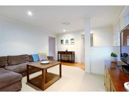 9 Colebrook Court, MORNINGTON, Mornington - Thumbnail 4