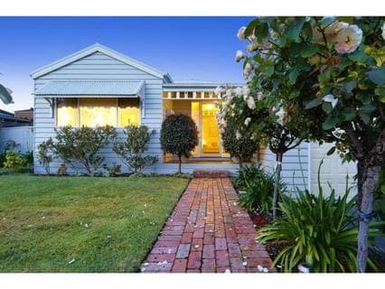 1 Longwood Drive, MORNINGTON, Mornington - Image 1