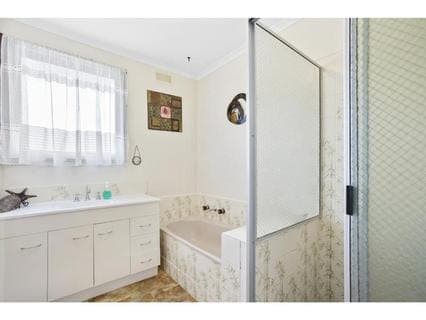 23 Pamela Place, MORNINGTON, Mornington - Thumbnail 5