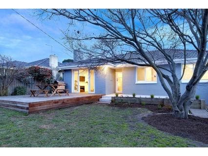 12 Van Ness Avenue, MORNINGTON, Mornington - Thumbnail 2