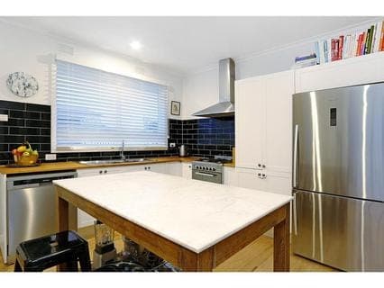 12 Van Ness Avenue, MORNINGTON, Mornington - Thumbnail 8