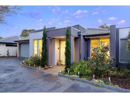 2/37 Van Ness Avenue, MORNINGTON, Mornington - Image 1