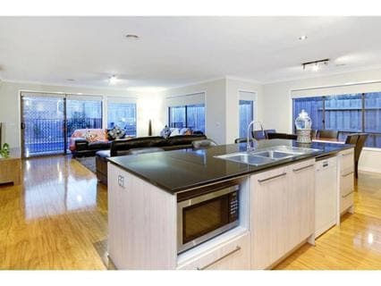 34 Marthas Ridge Drive, MOUNT MARTHA, Mount Martha - Thumbnail 4
