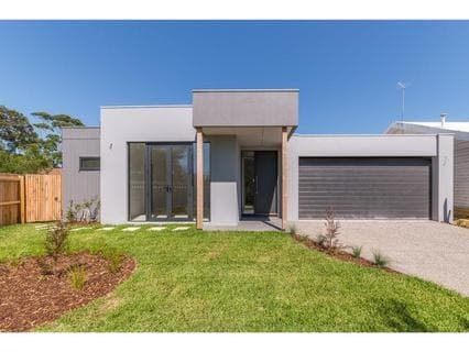7 Florence Avenue, CAPEL SOUND, Capel Sound - Thumbnail 2