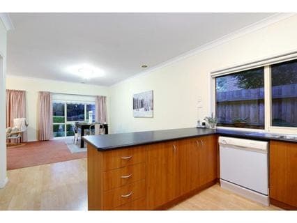 9 Lawson Court, MORNINGTON, Mornington - Thumbnail 6