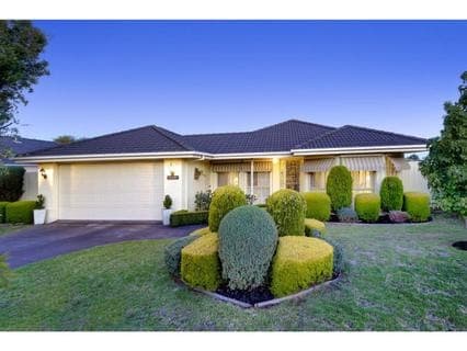 8 Steedman Drive, MORNINGTON, Mornington - Image 1