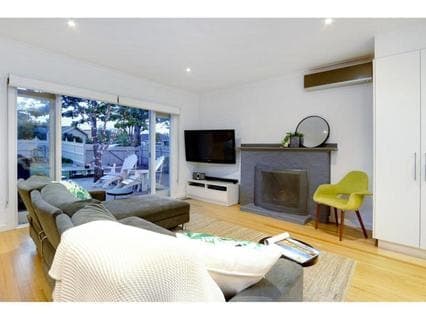 7 Macdonald Grove, MORNINGTON, Mornington - Thumbnail 5