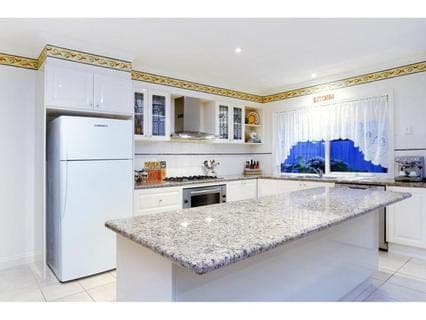 13 Kathleen Crescent, MORNINGTON, Mornington - Thumbnail 7