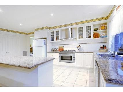 13 Kathleen Crescent, MORNINGTON, Mornington - Thumbnail 8