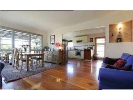 14 Ikara Street, MORNINGTON, Mornington - Thumbnail 2