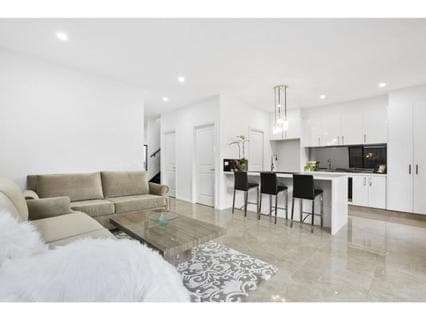14 Tarook Way, MORNINGTON, Mornington - Thumbnail 3