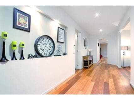 4 Kathleen Crescent, MORNINGTON, Mornington - Thumbnail 2