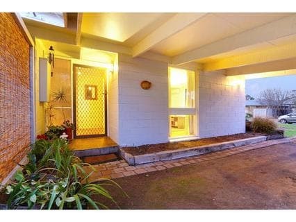 18 Lugano Avenue, DROMANA, Dromana - Thumbnail 3