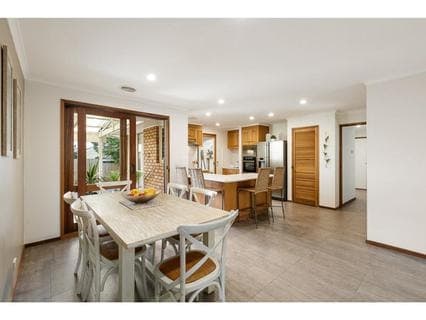 2 Van Ness Avenue, MORNINGTON, Mornington - Thumbnail 3