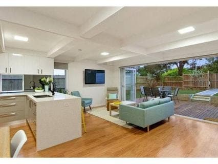 8 Olive Street, MORNINGTON, Mornington - Thumbnail 4