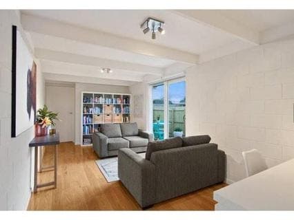 8 Olive Street, MORNINGTON, Mornington - Thumbnail 8