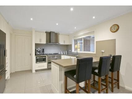 7 Allchin Avenue, MORNINGTON, Mornington - Image 1