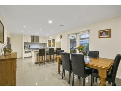 7 Allchin Avenue, MORNINGTON, Mornington - Thumbnail 3