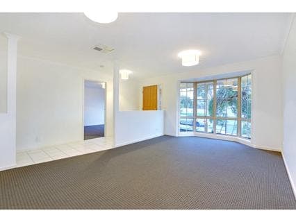 31 Weber Drive, MORNINGTON, Mornington - Thumbnail 3