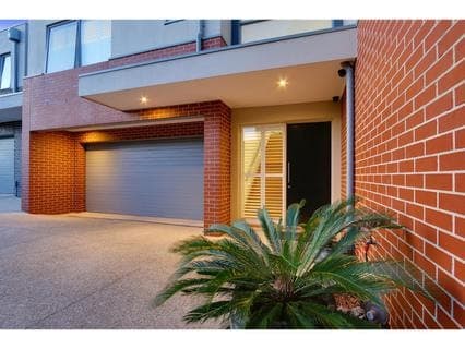 27 Tanti Avenue, MORNINGTON, Mornington - Thumbnail 4
