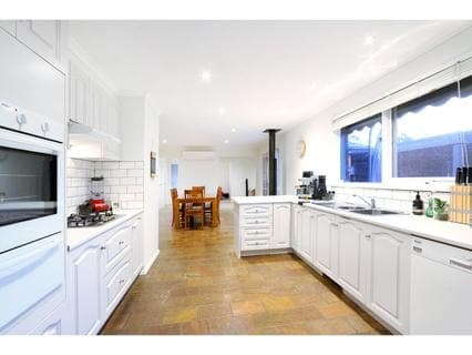 8 Rochester Road, SOMERVILLE, Somerville - Thumbnail 7