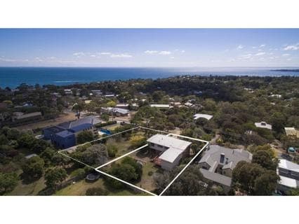 12 Panorama Drive, MOUNT MARTHA, Mount Martha - Thumbnail 2