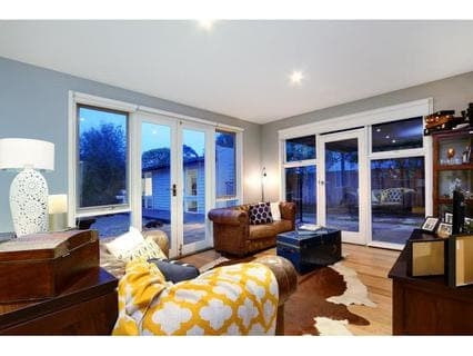 100 Spray Street, ROSEBUD, Rosebud - Thumbnail 2