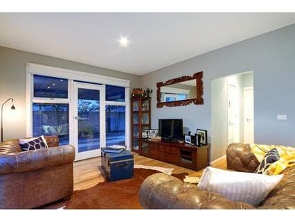 100 Spray Street, ROSEBUD, Rosebud - Thumbnail 3